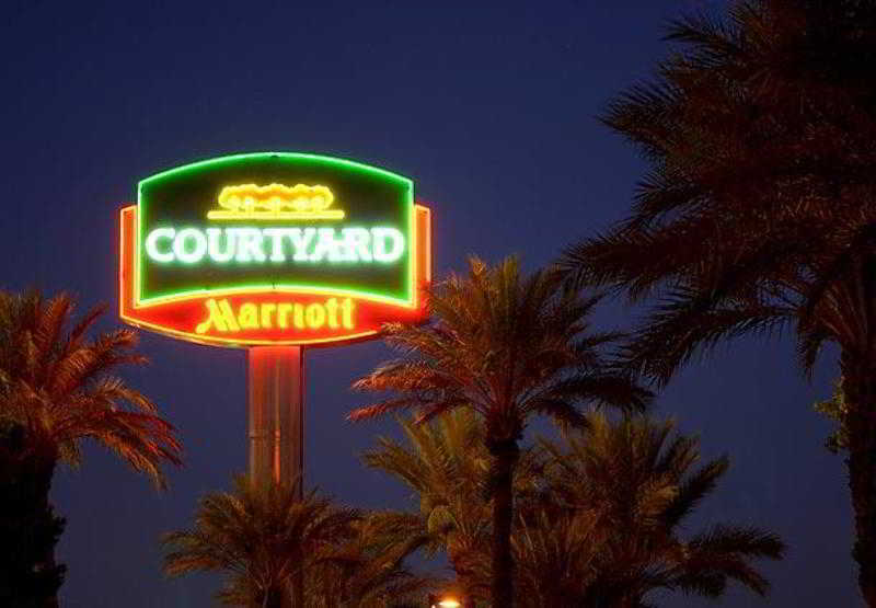 Courtyard By Marriott Las Vegas Convention Center Hotel Exterior foto